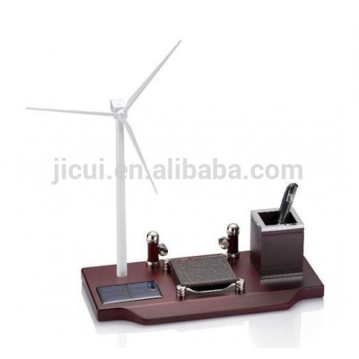 The windmill model penholder